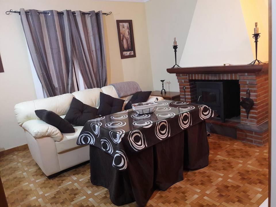 Apartamentos Vista La Maroma Viñuela Extérieur photo
